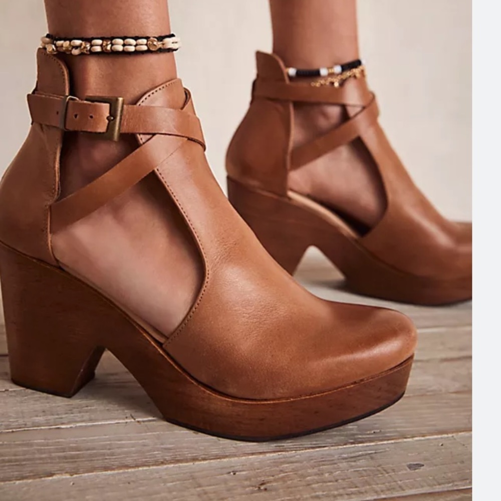Free People Cedar Clogs